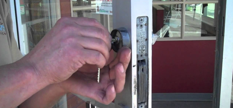 commercial door lock repair Summerrdige